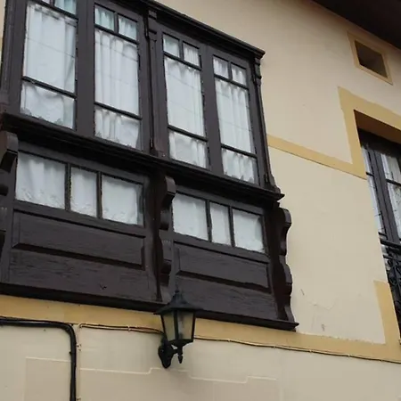 Casa Del Cuetu. Traditional In Asturias Mere