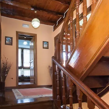 Casa Del Cuetu. Traditional In Asturias Mere