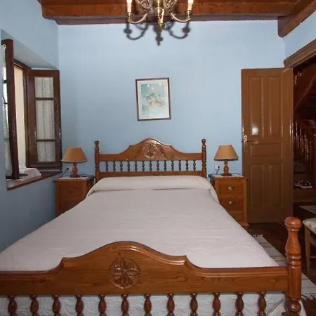 Casa Del Cuetu. Traditional In Asturias Mere