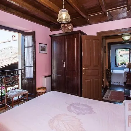 Casa Del Cuetu. Traditional In Asturias *