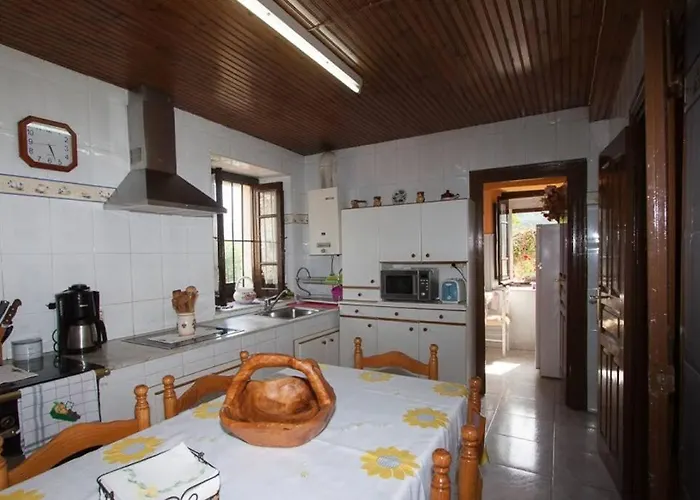 Casa Del Cuetu. Traditional In Asturias Meré