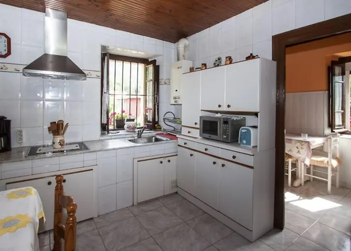 Casa Del Cuetu. Traditional In Asturias * Meré