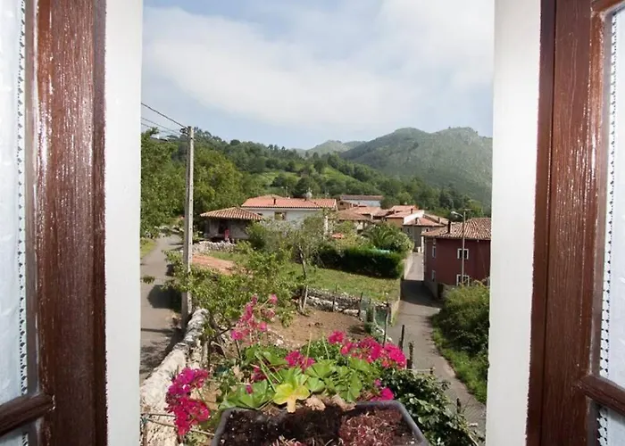 Nyaraló Casa Del Cuetu. Traditional In Asturias Meré