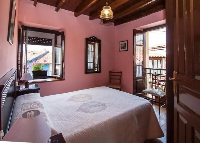 Nyaraló Casa Del Cuetu. Traditional In Asturias