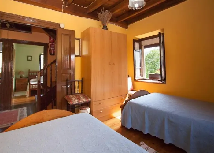 Casa Del Cuetu. Traditional In Asturias * Meré
