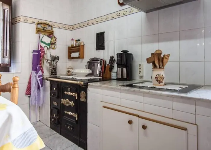 Casa Del Cuetu. Traditional In Asturias